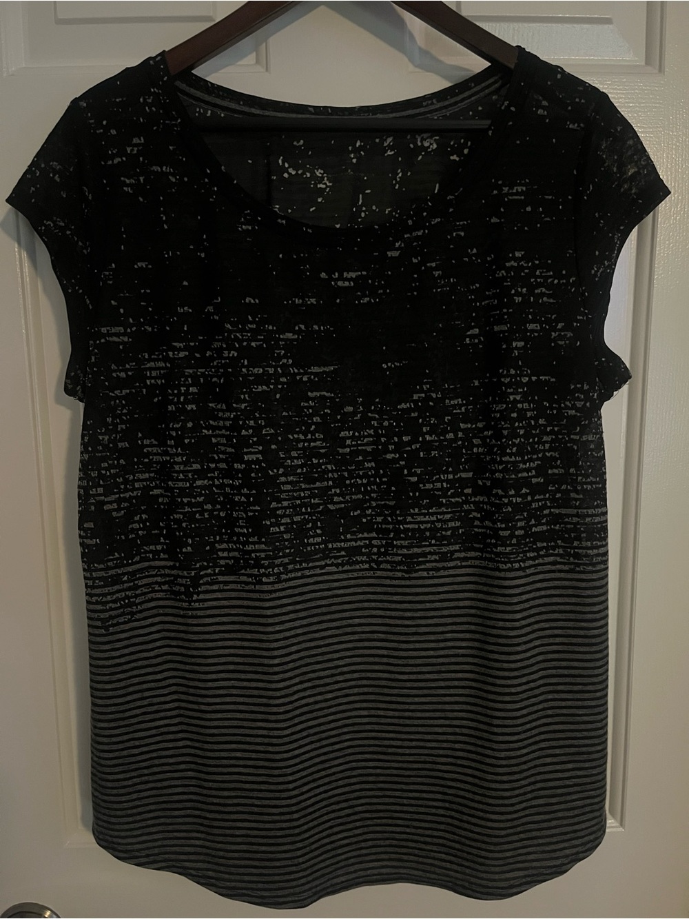 Women's Black & Gray Striped Short-Sleeve Top Size L/XL